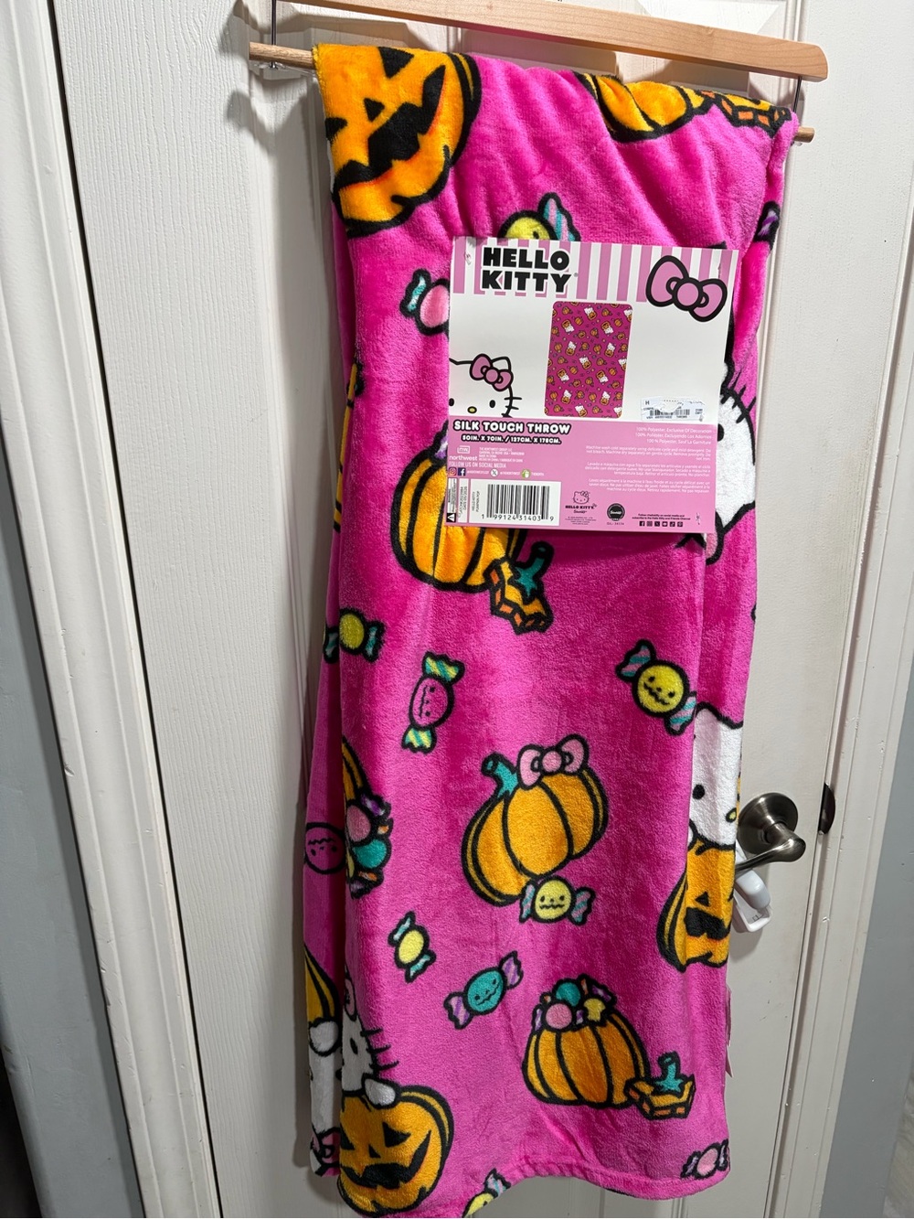 Hello Kitty Bright Pink Pumpkin & Candy Kids Throw